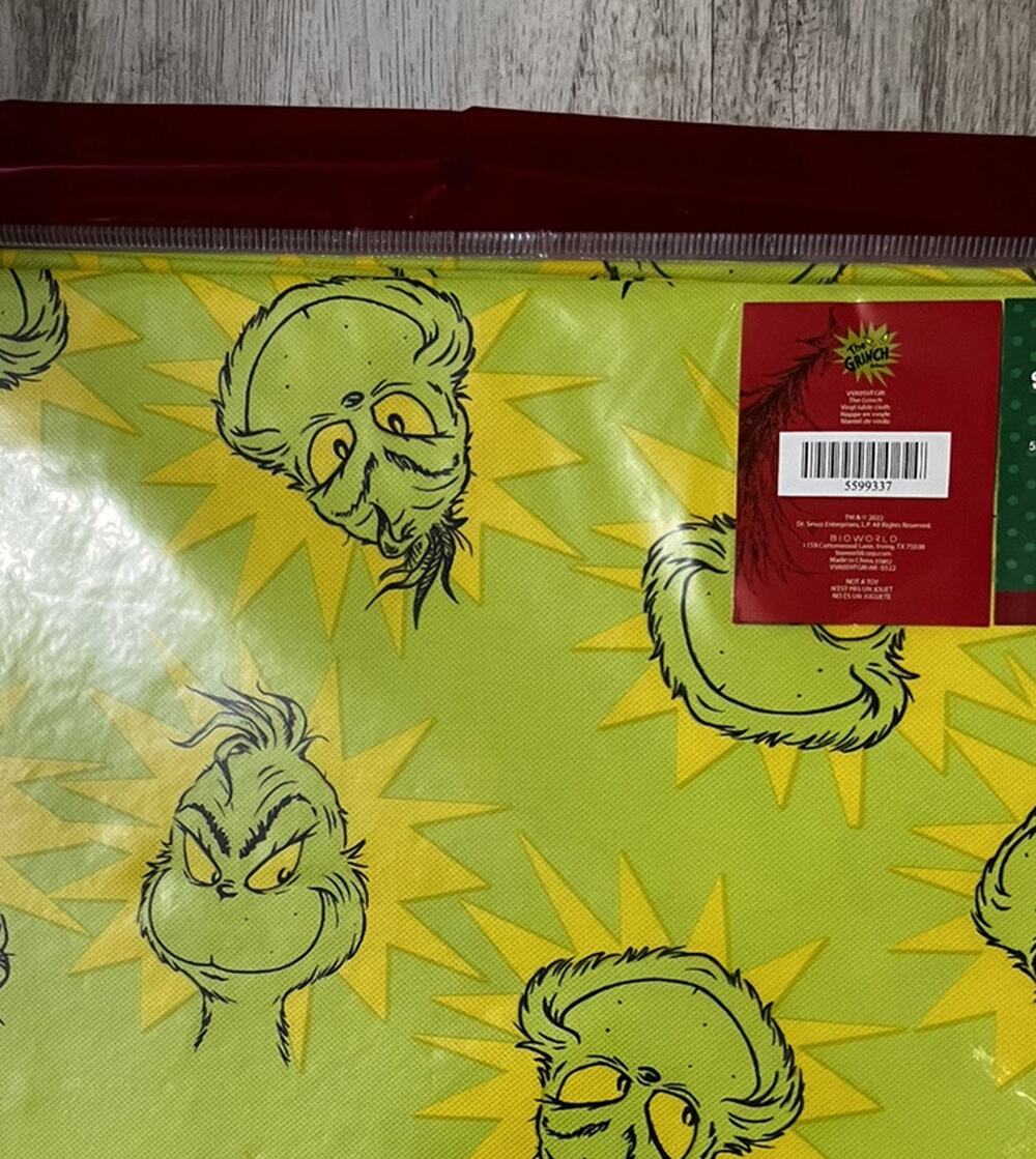 Sleigh Bell Bistro Dr. Seuss How The Grinch Stole Christmas Vinyl Tablecloth NEW
